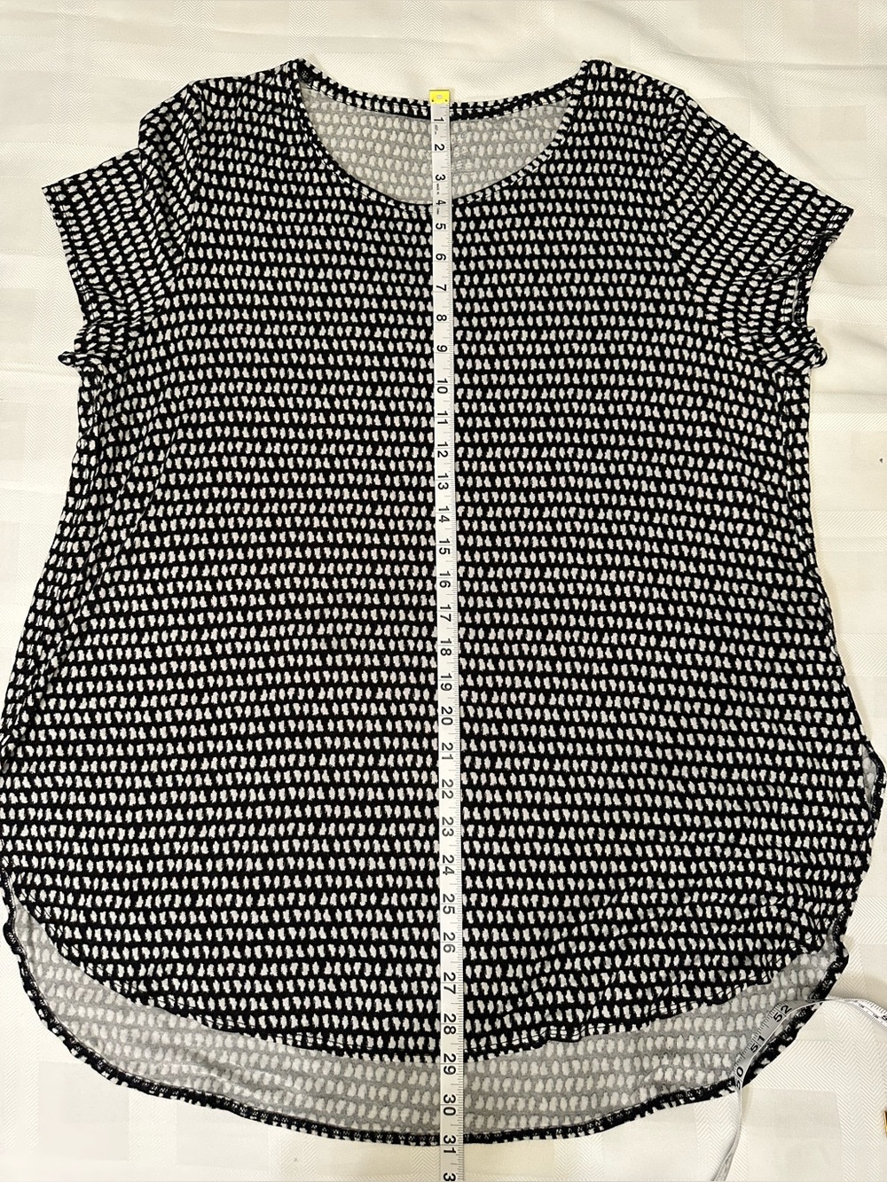 🖤🤍 Bundle of 2: Relaxed Short-Sleeve Tops Size XXL - Picture 4 of 13